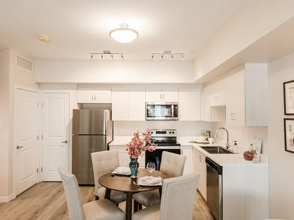 Element Townhomes in West Transcona