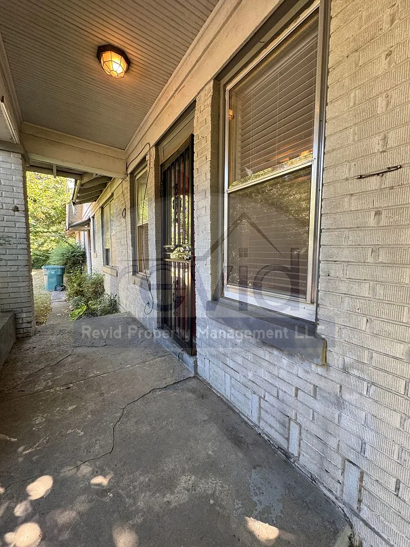 1536 Tutwiler Ave — Photo 2