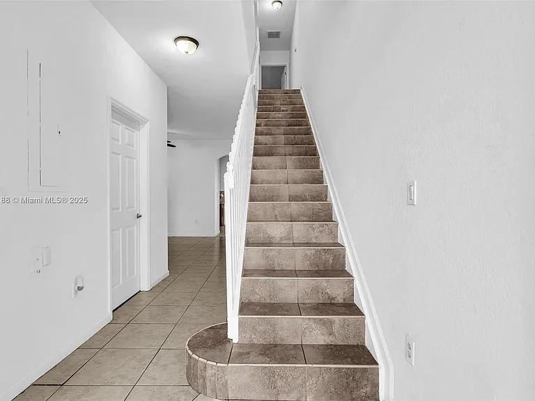 21205 NW 14th Pl — Photo 14
