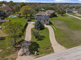 155 W Lake Dr, Weatherford, TX 76087