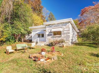 32 Merion Dr, Asheville, NC 28806