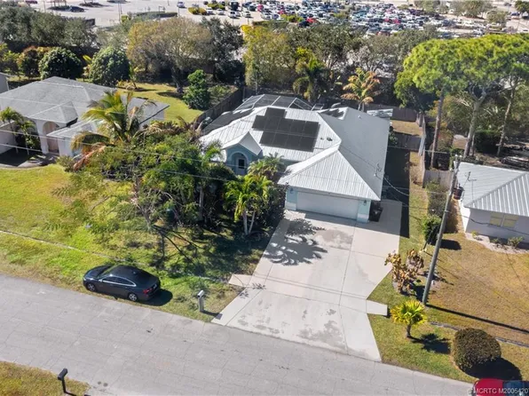 2526 SE Lily St, Port Saint Lucie, FL 34952