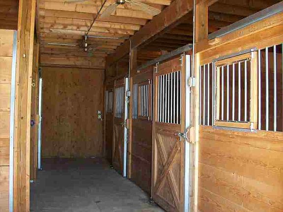4 Stall Horse Barn