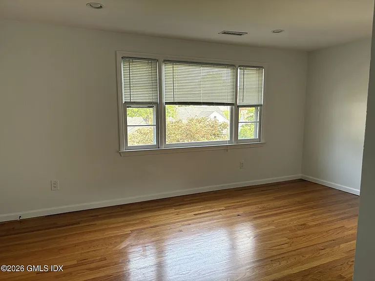 20 Hawthorne St S #2 — Photo 4
