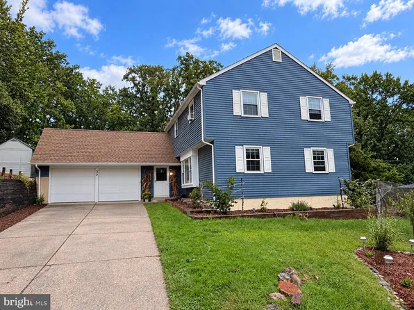 30 Cricket Ln, Turnersville, NJ 08012