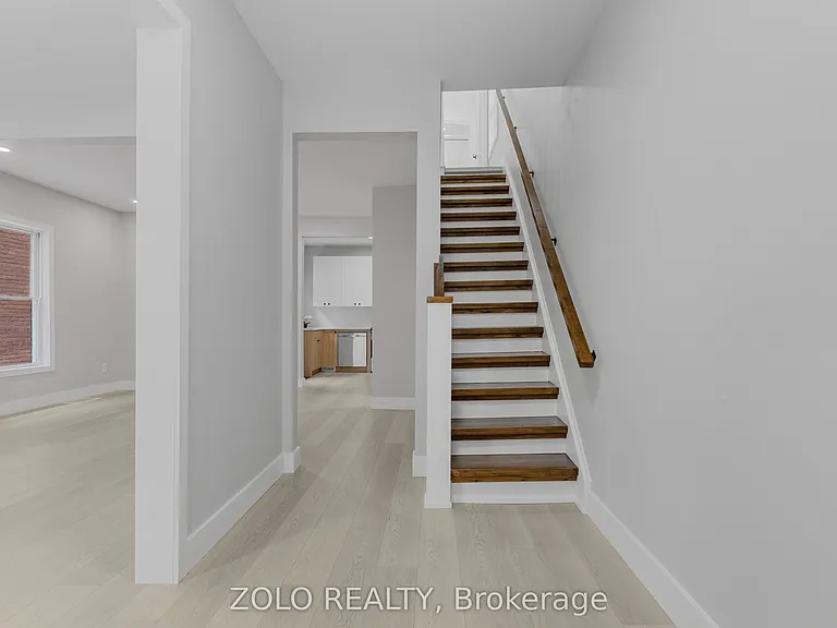 498 Charlotte St — Photo 19