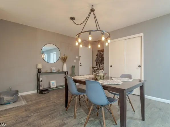 24 Woodedge Ave, Edison Twp., NJ 08817