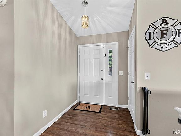 3rd image of 6138 Timber Hollow Ln
