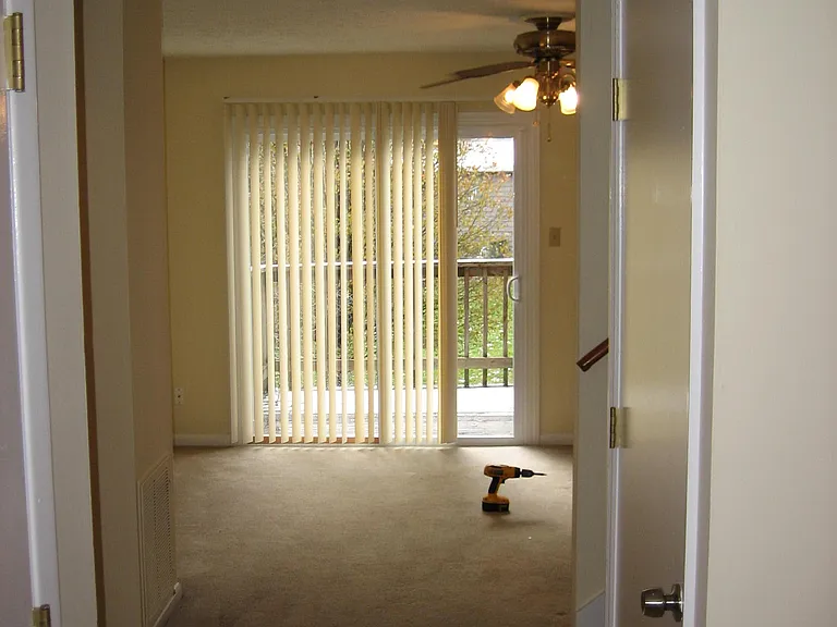 105 Cynthia Ln #B — Photo 2