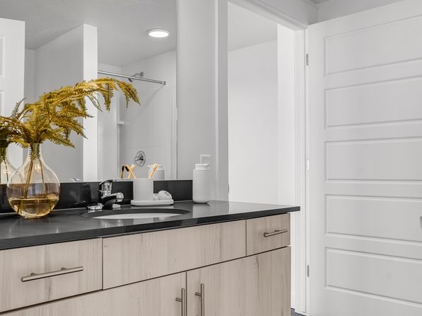 3993 S Main St #1-506