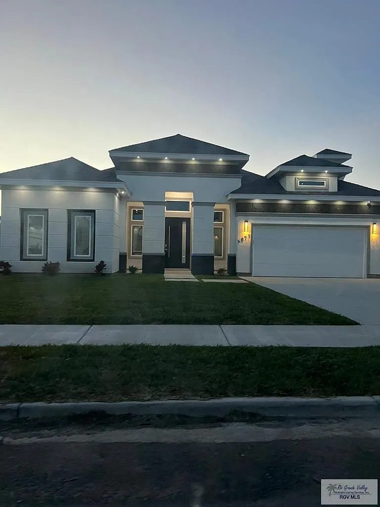 3 bed, 2.5 bath, 1865 sqft, $2,400 — Photo 1