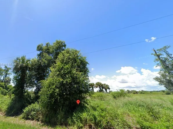 3017 N Balsam Cir, Labelle, FL 33935