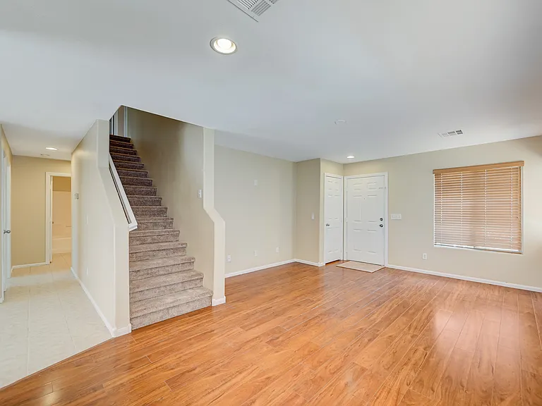 10294 Keystone Pastures St — Photo 5