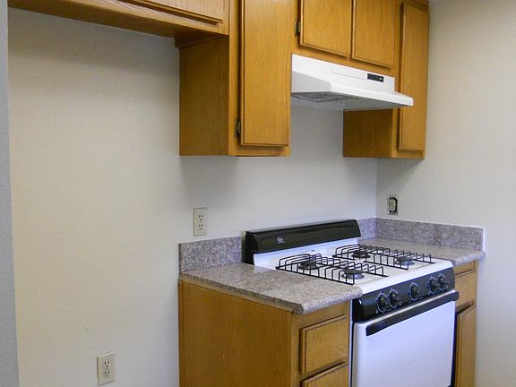 2nd image of 123 N Electric Ave #B