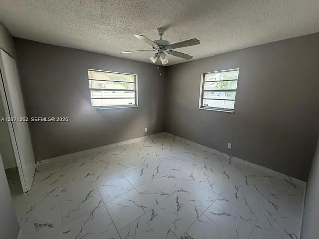 2571 NW 5th St — Photo 12