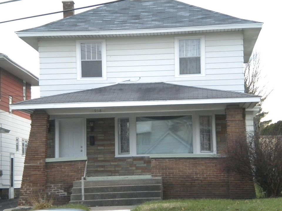 1st image of 938 Walker Ave NW