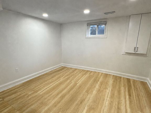4th image of 178 Highgate Dr #Basement
