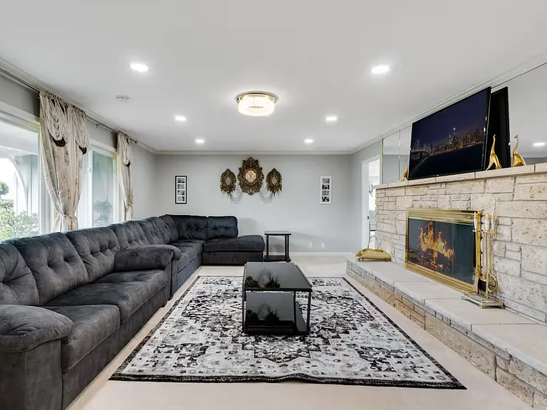10420 Greenview Dr — Photo 27