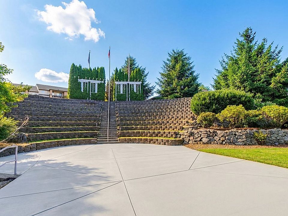 Scott Mountain Apartments Sports Arena Summertime