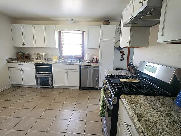 163 N California Ave — Photo 12