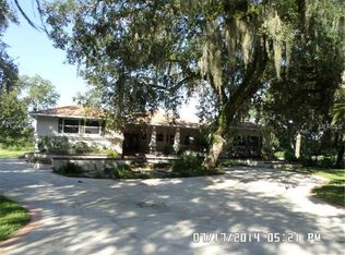 5154 Shorewood Dr, Dade City, FL 33523