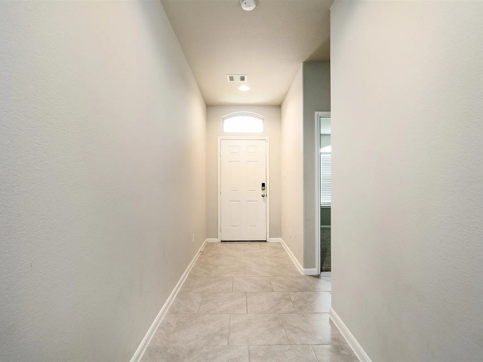 3 bed, 2.0 bath, 1533 sqft, $1,900 — Photo 4