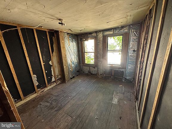 3rd image of 3119 Rorer St