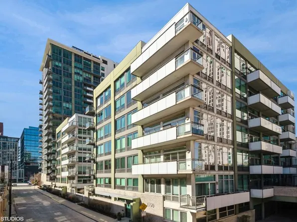650 W Wayman St Unit 707, Chicago, IL 60661