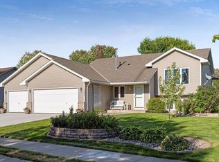 1483 Mockingbird Dr, Waconia, MN 55387