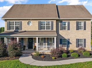 11443 Woodcliff Dr, Farragut, TN 37934