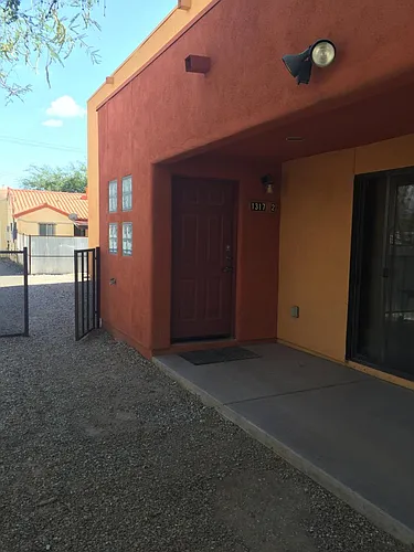 1317 E Hedrick Dr Photo 1