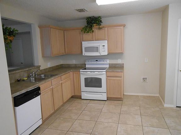 5th image of 1425 Atkins St