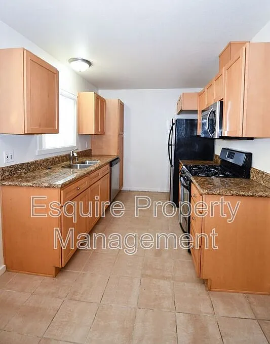 2 bed, 1.0 bath, 815 sqft, $2,395 — Photo 3