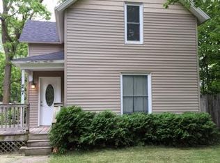 27 E Washington St, Newaygo, MI 49337