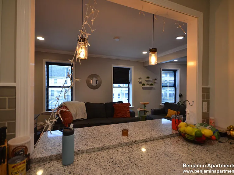 60 Florida St #2 — Photo 8