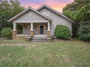 909 Burlington Ave, Gibsonville, NC 27249