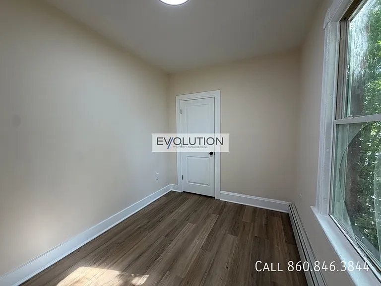 906 Park St #2E — Photo 6