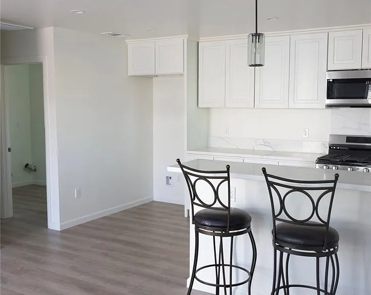 9250 N Kester Ave — Photo 5