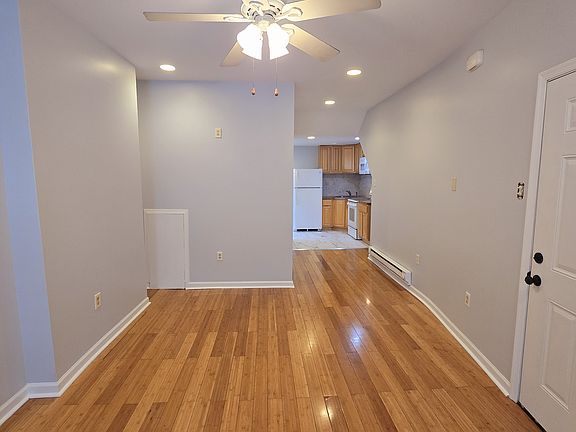 3rd image of 6037 Vine St Unit 1