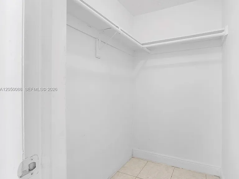 1305 W 53rd St #420 — Photo 18
