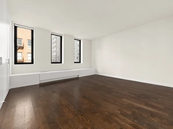 240 East 67th Street image 6 of 10