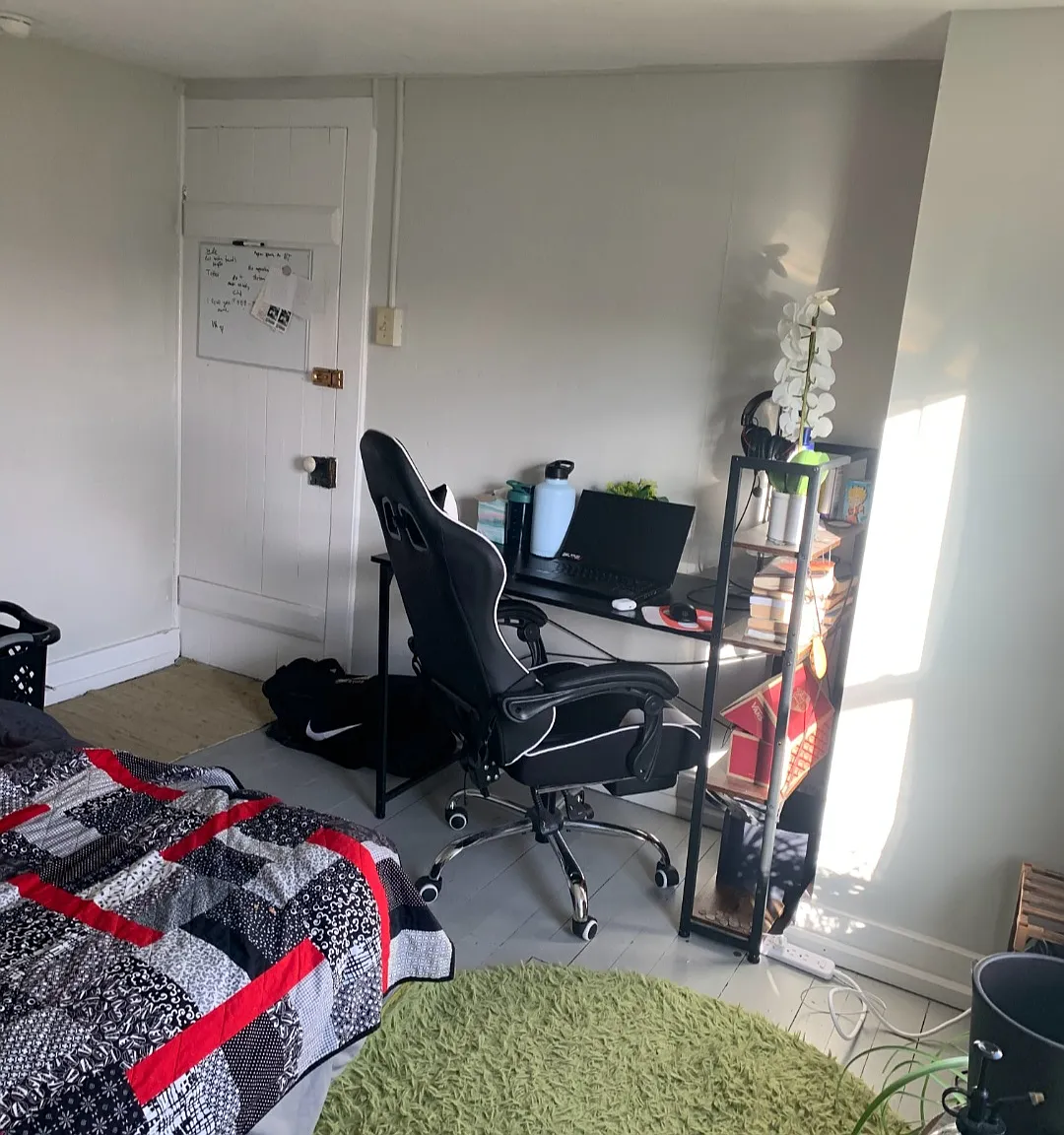 4 bed, 1.5 bath, 1352 sqft, $500 — Photo 3