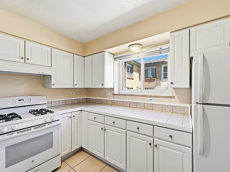 2356 S Race St — Photo 4