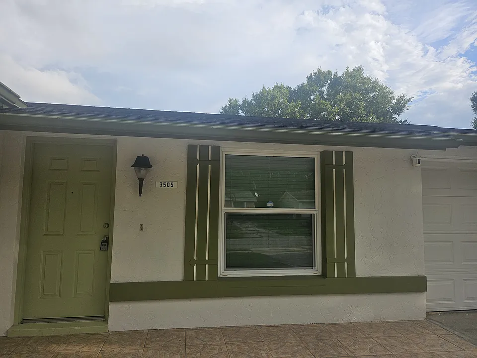 3505 Breezewood Dr