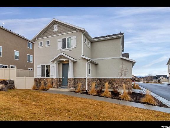 2nd image of 266 W Willow Creek Dr