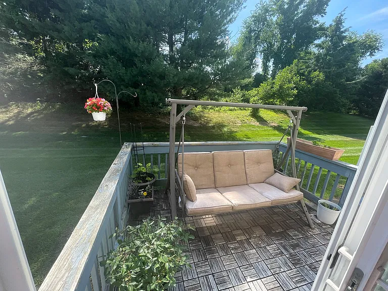330 Fountayne Ln — Photo 13