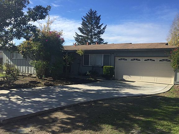 2nd image of 27 Parkwood Dr