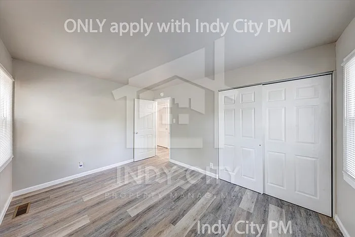 3118 N Richardt Ave — Photo 16