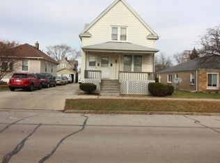 8014 White Ave, Lyons, IL 60534
