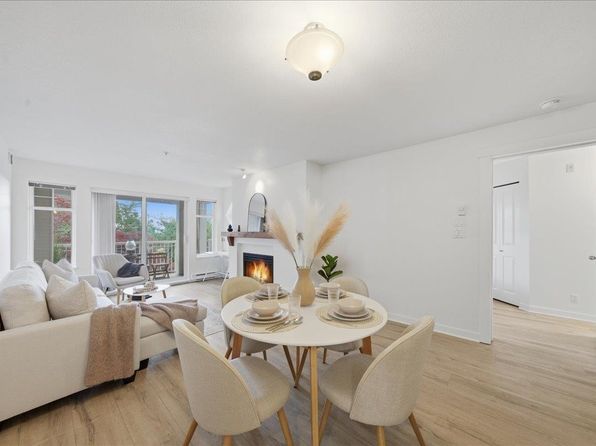 1428 Parkway Blvd #212, Coquitlam, BC V3E 3L8